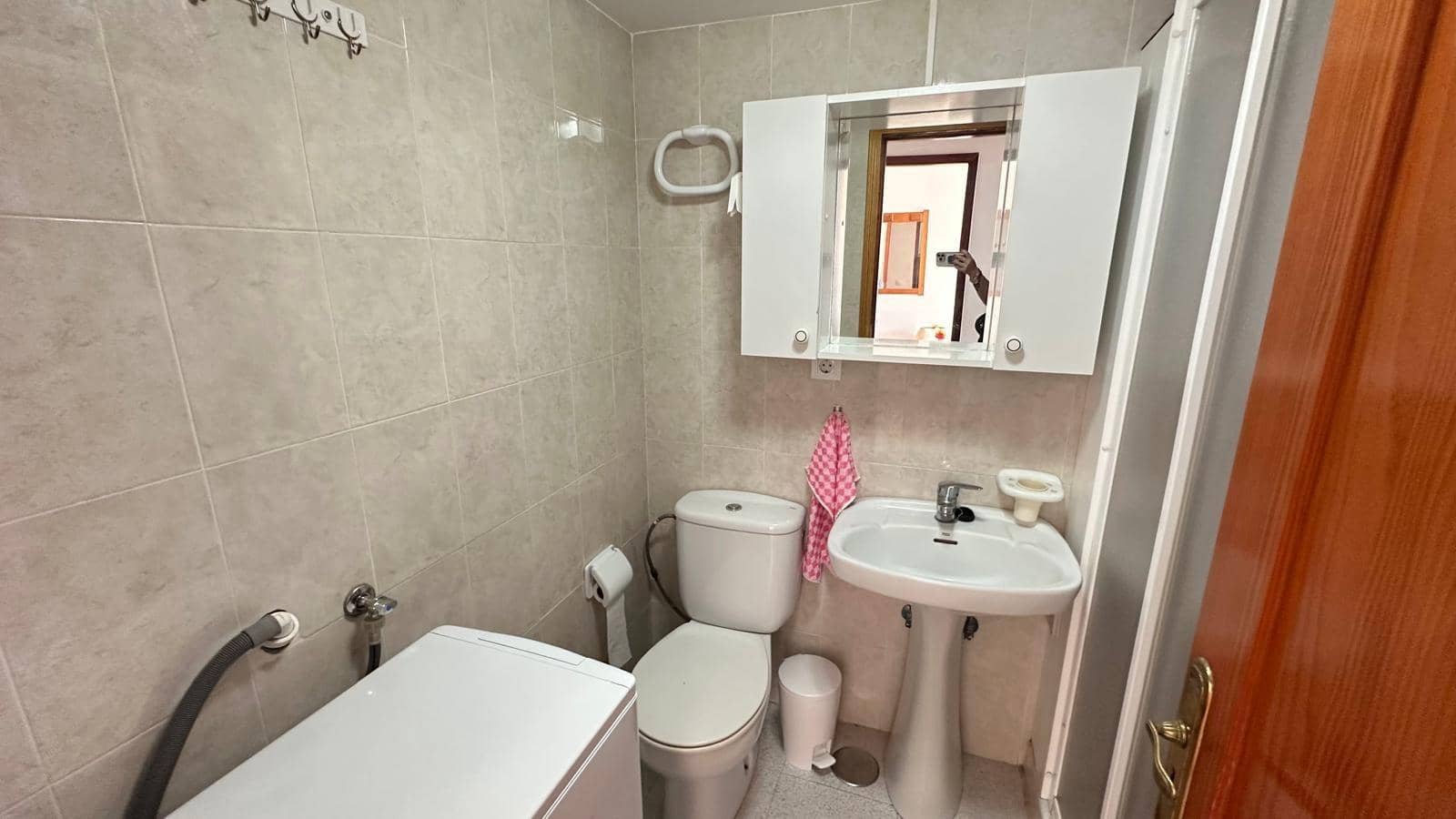 2 slaapkamer Appartement te koop in Playa del Ingles met zwembad - € 295.000 (Ref: 9674179)