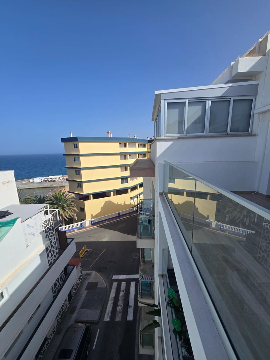 2 slaapkamer Appartement te huur in Arguineguin met zwembad garage - € 1.500 (Ref: 9686387)