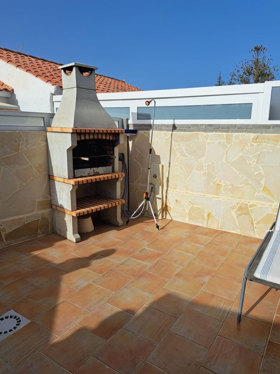 2 quarto Bungalow para arrendar em Playa del Ingles com piscina - 1 400 € (Ref: 9695303)