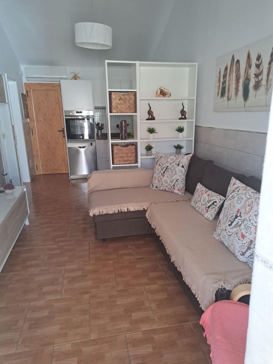 2 makuuhuone Bungalow vuokrattavana paikassa Playa del Ingles mukana uima-altaan - 1 400 € (Ref: 9695303)