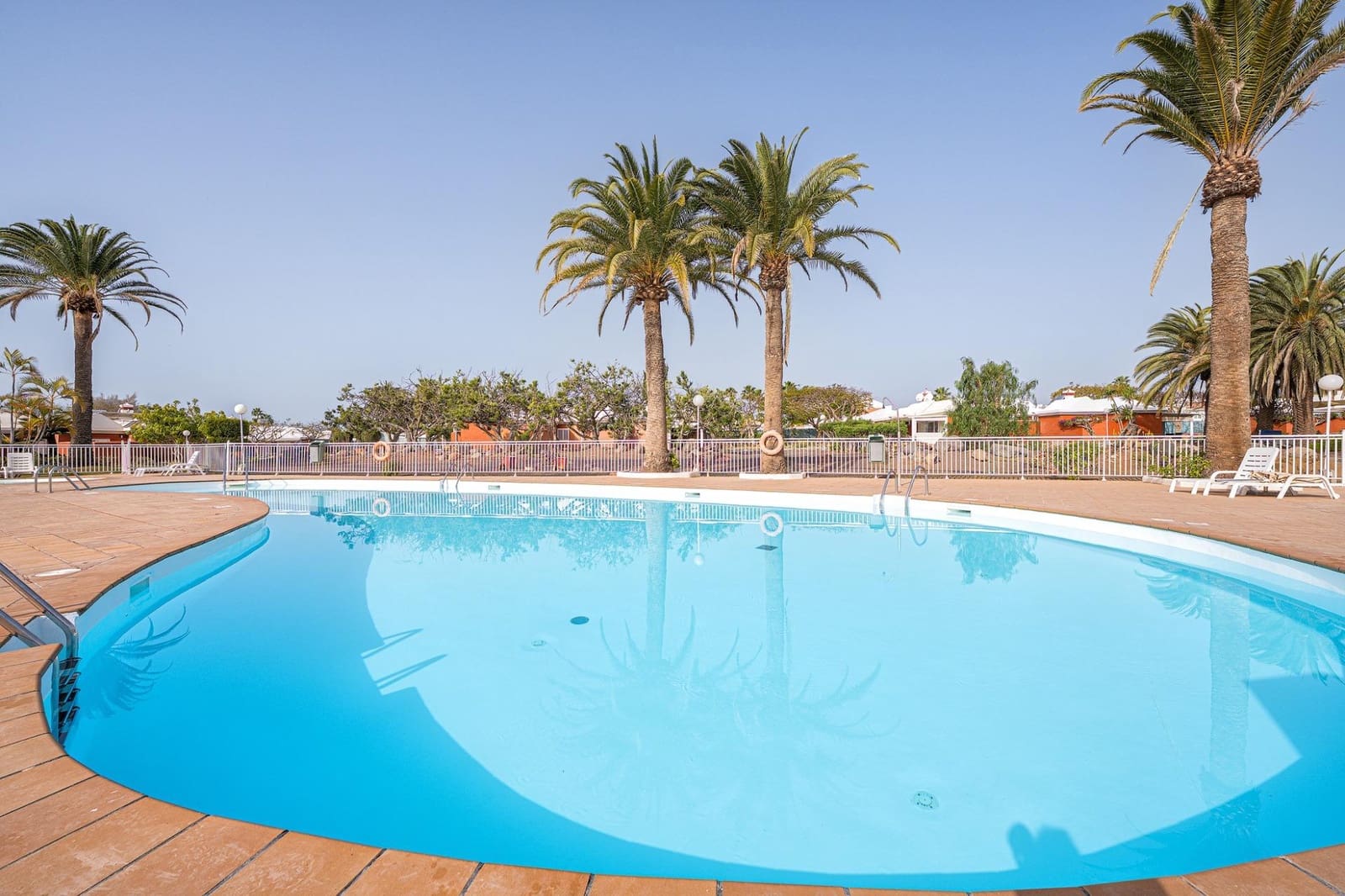 2 bedroom Bungalow for sale in Campo Internacional with pool - € 480,000 (Ref: 9695304)