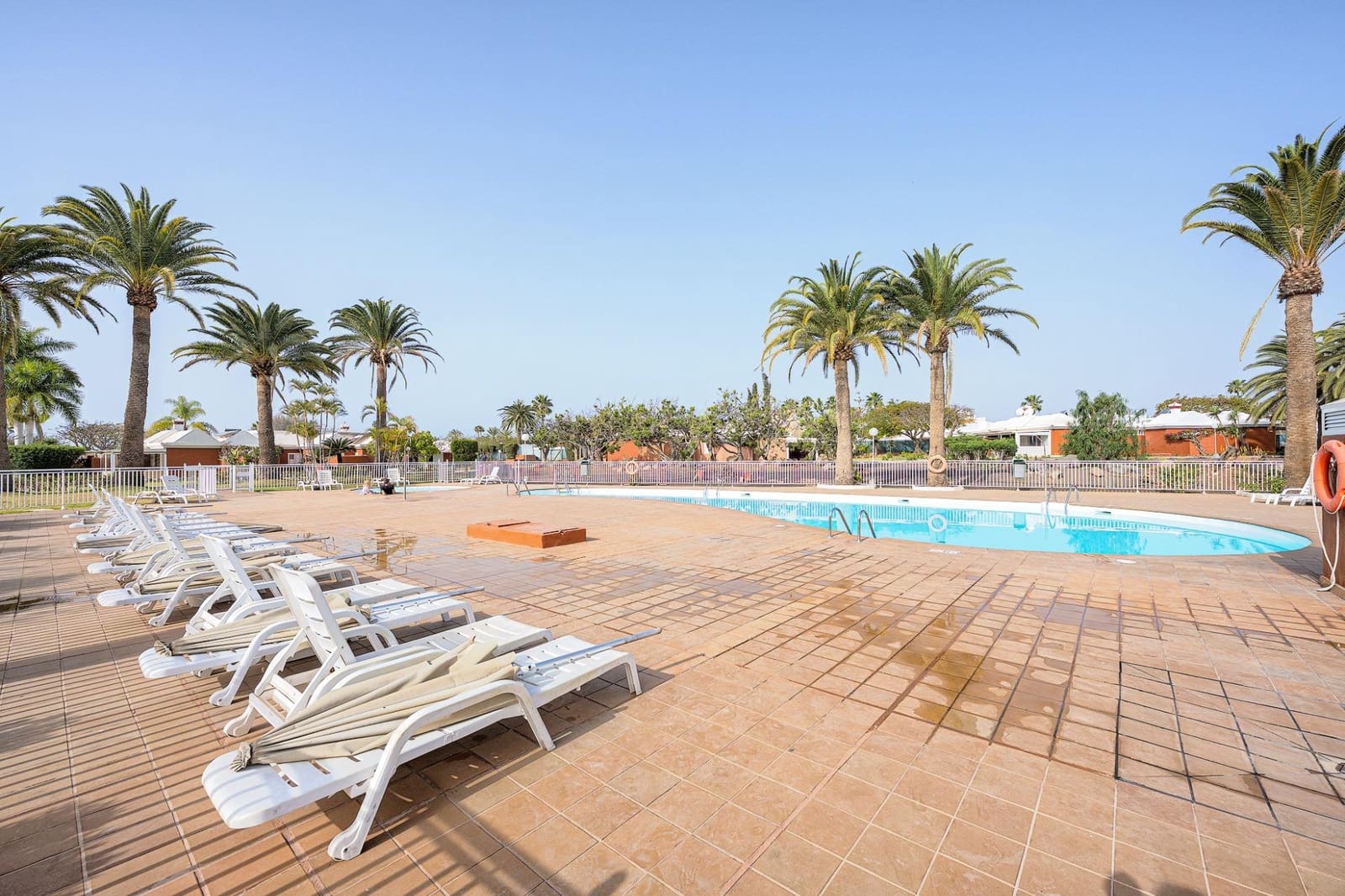 2 bedroom Bungalow for sale in Campo Internacional with pool - € 480,000 (Ref: 9695304)