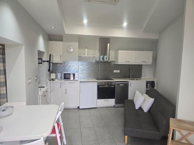 1 slaapkamer Appartement te huur in Arguineguín, Mogán - € 900 (Ref: 9714901)