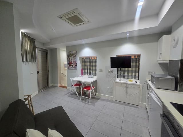 1 slaapkamer Appartement te huur in Arguineguín, Mogán - € 900 (Ref: 9714901)