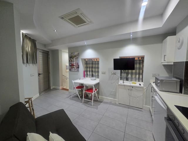 Appartement de 1 chambre à louer à Arguineguín, Mogán avec garage - 800 € (Ref: 9714901)