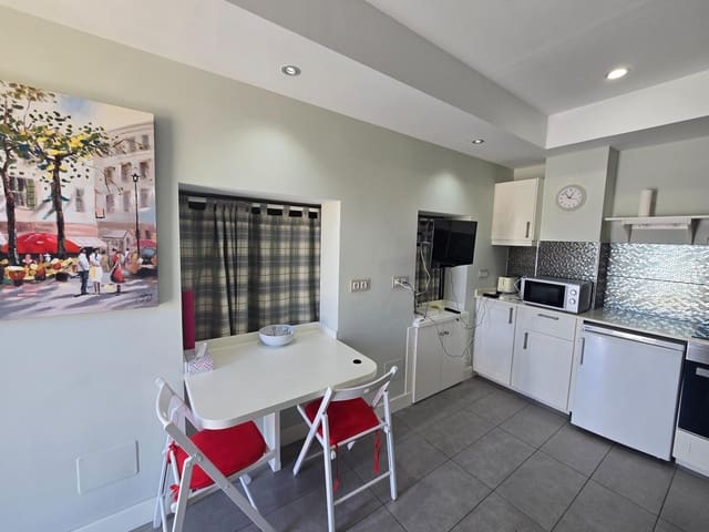 Appartement de 1 chambre à louer à Arguineguín, Mogán avec garage - 800 € (Ref: 9714901)