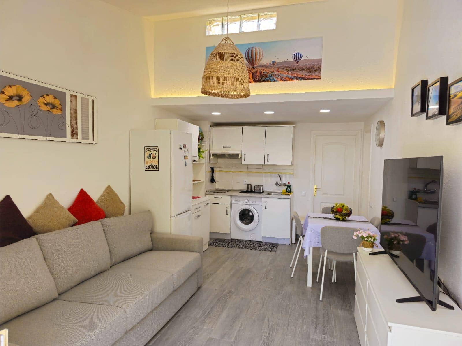 Apartamento de 1 habitación en San Bartolomé de Tirajana en alquiler - 1.100 € (Ref: 9721666)