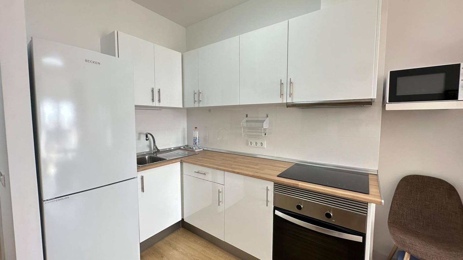 1 slaapkamer Flat te huur in Santa Lucia de Tirajana - € 950 (Ref: 9721667)