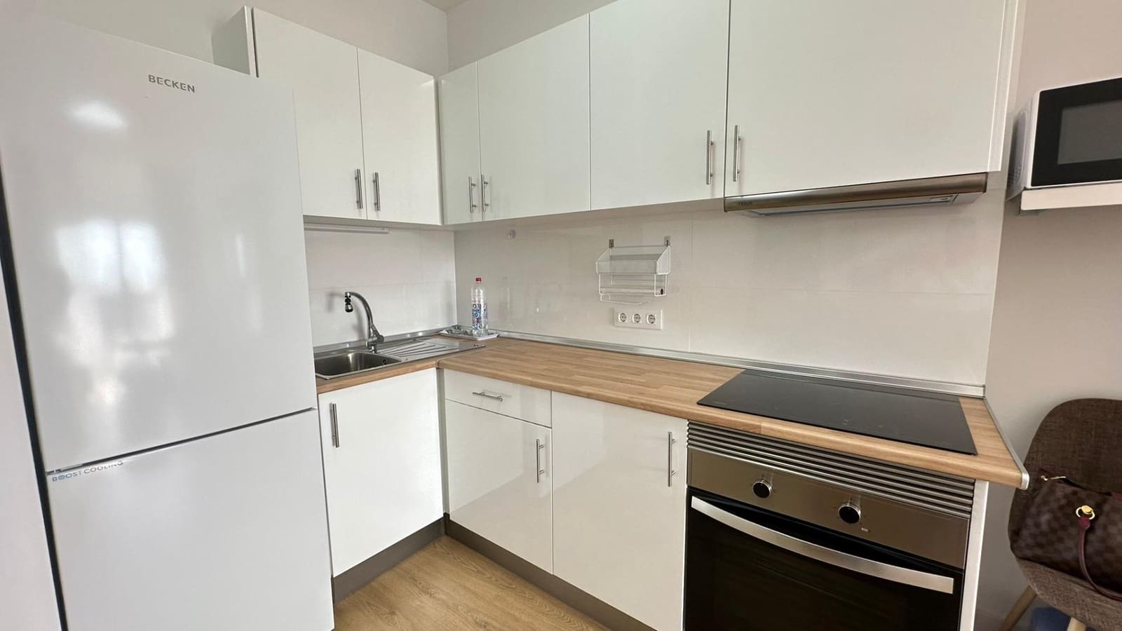 1 slaapkamer Flat te huur in Santa Lucia de Tirajana - € 950 (Ref: 9721667)