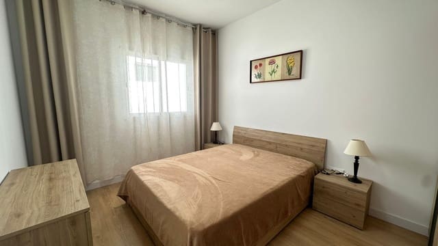 Appartement de 1 chambre à louer à Santa Lucía de Tirajana - 950 € (Ref: 9721667)