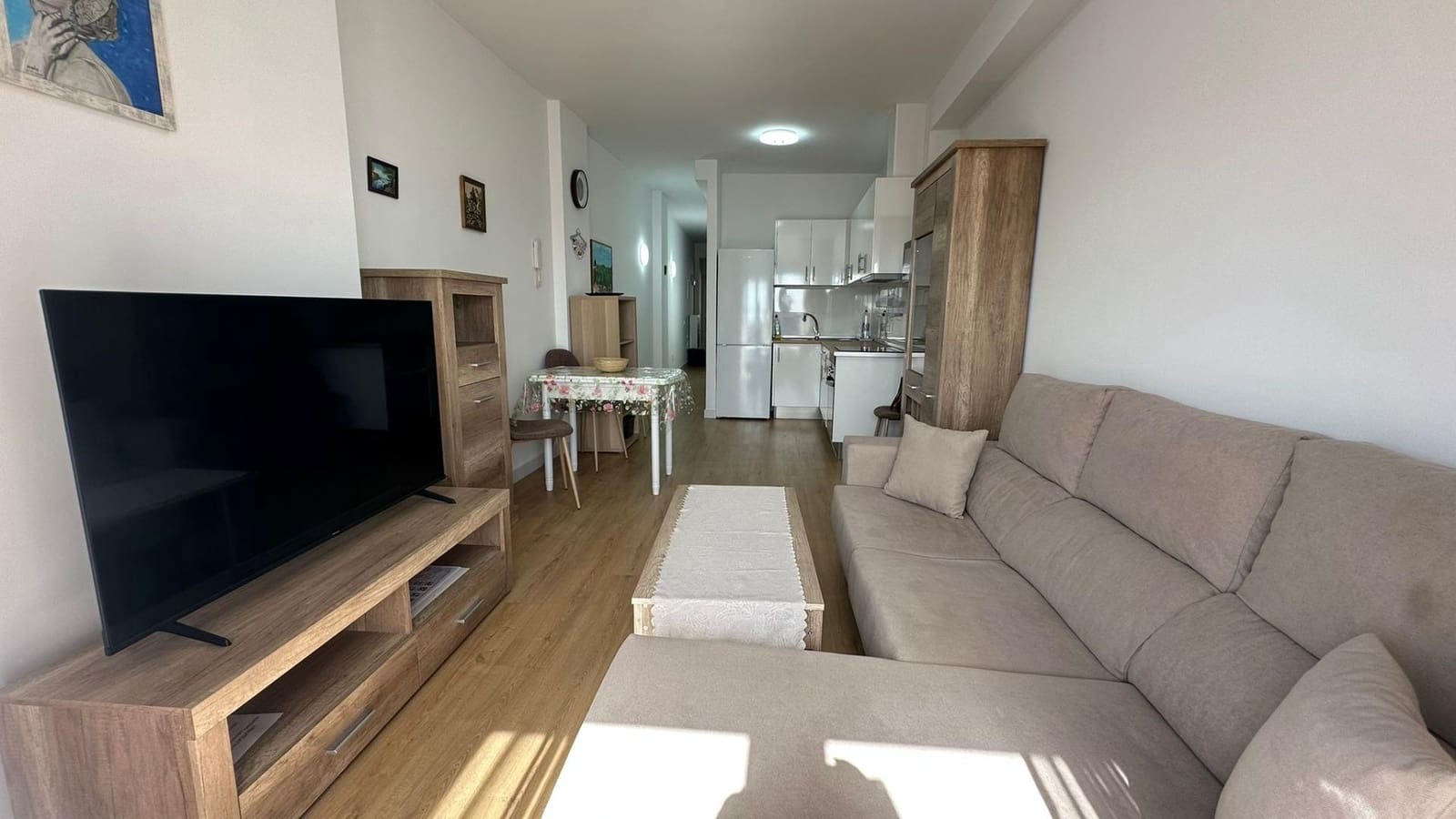 1 slaapkamer Flat te huur in Santa Lucia de Tirajana - € 950 (Ref: 9721667)