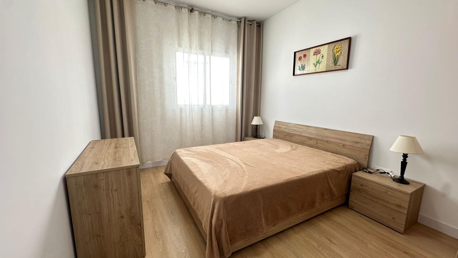 1 slaapkamer Flat te huur in Santa Lucia de Tirajana - € 950 (Ref: 9721667)