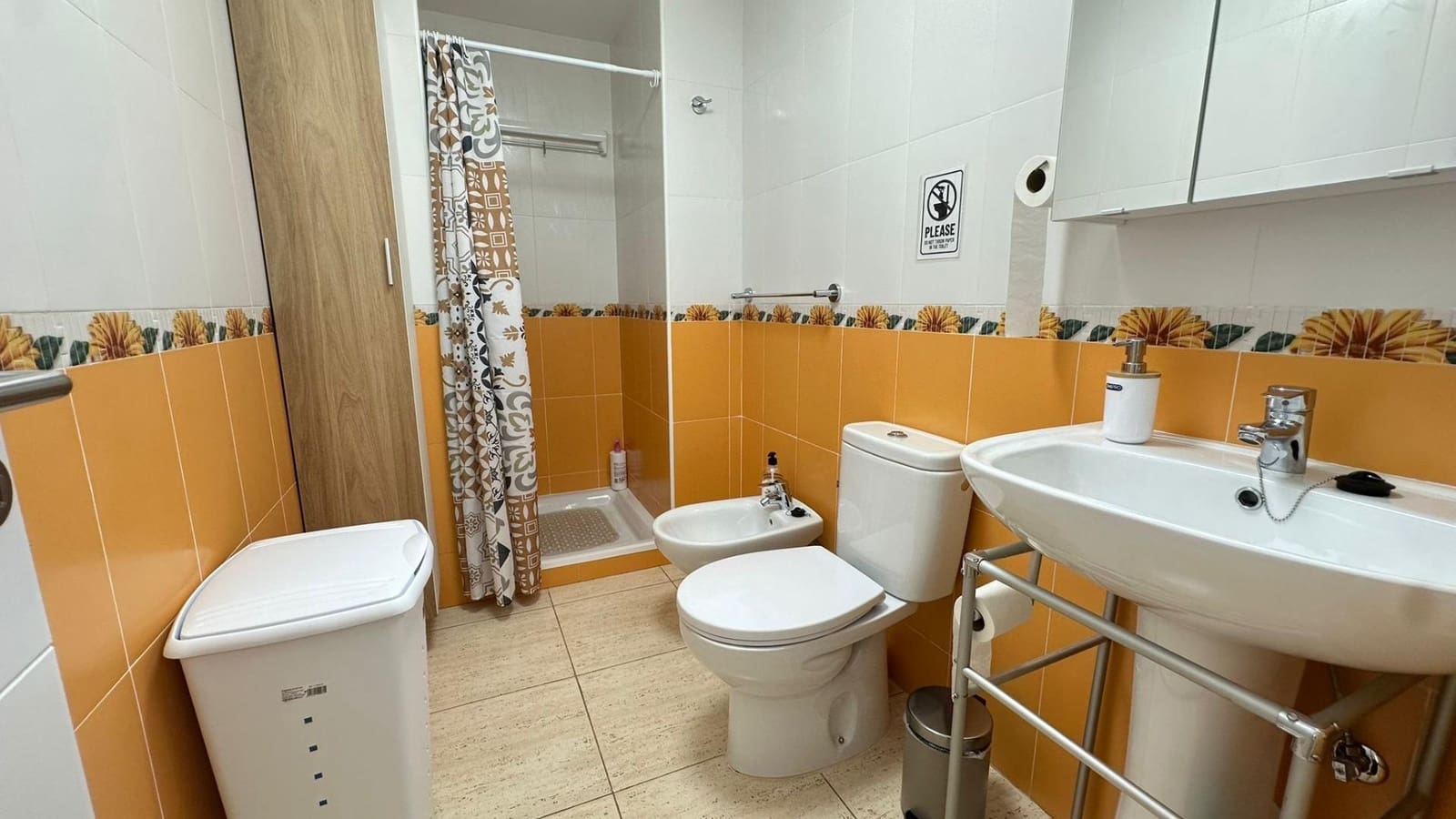 1 slaapkamer Flat te huur in Santa Lucia de Tirajana - € 950 (Ref: 9721667)