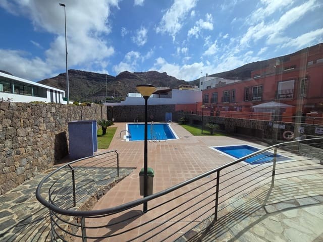 Appartement de 2 chambres à louer à Puerto Rico, Mogán avec piscine - 1 500 € (Ref: 9729320)