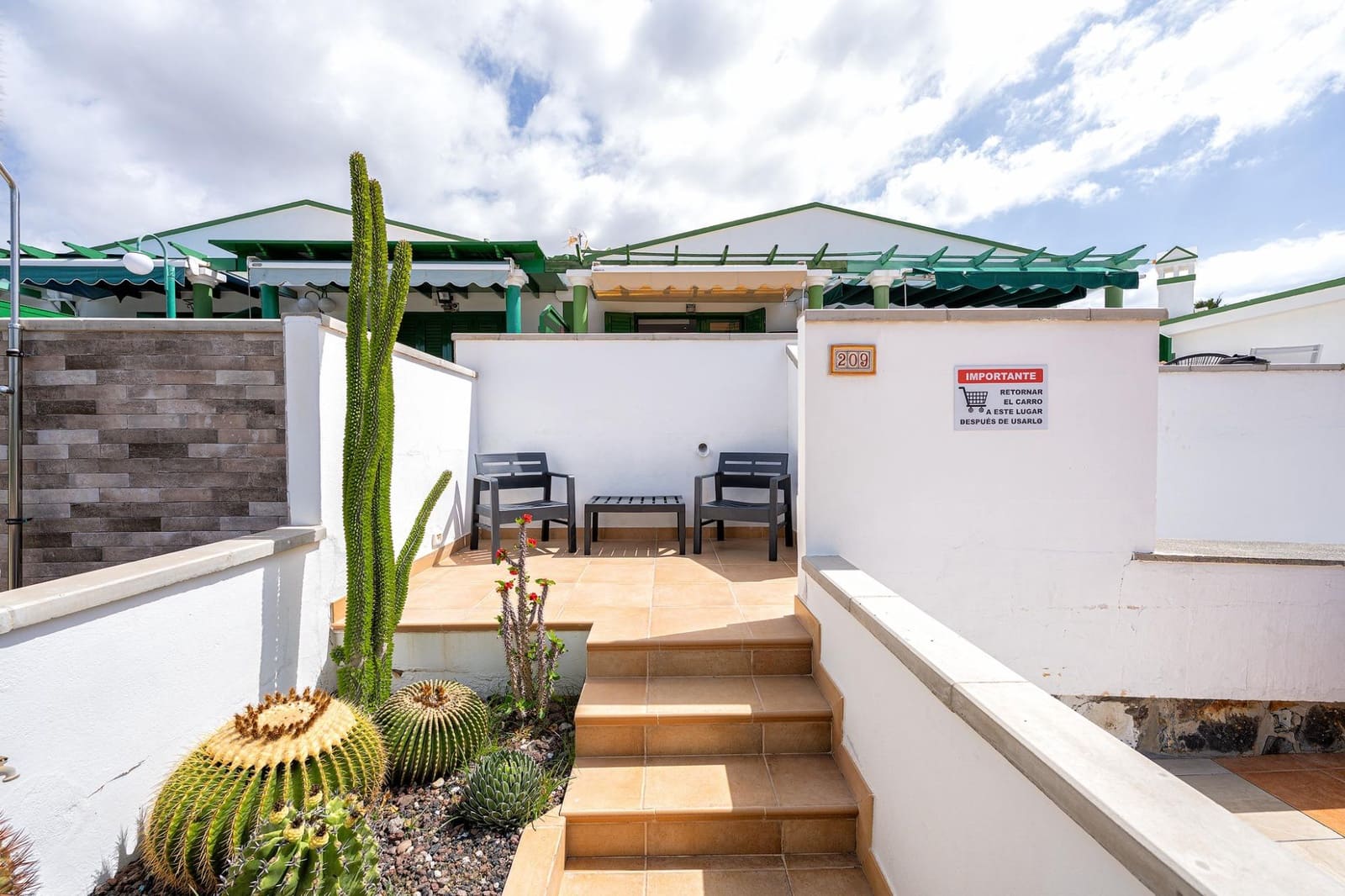 2 soveværelse Bungalow til salg i Maspalomas med swimmingpool - € 319.000 (Ref: 9758938)