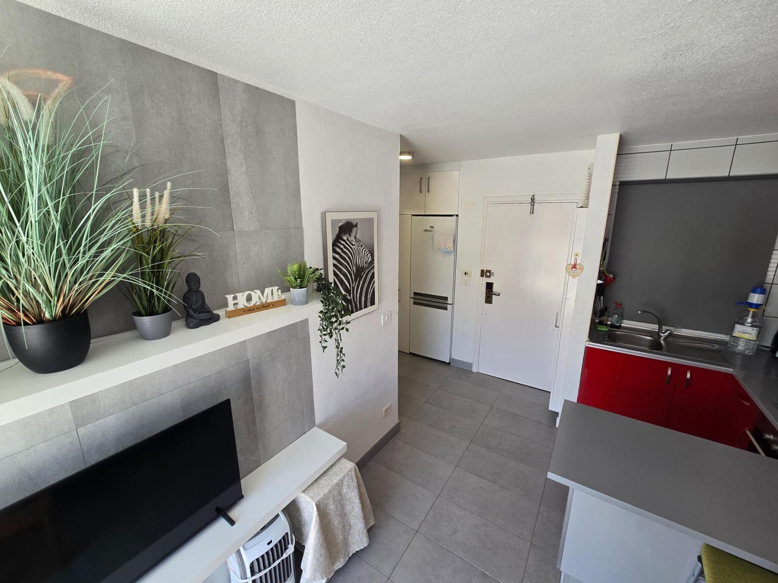 1 soveværelse Lejlighed til leje i Puerto Rico med swimmingpool - € 800 (Ref: 9761954)