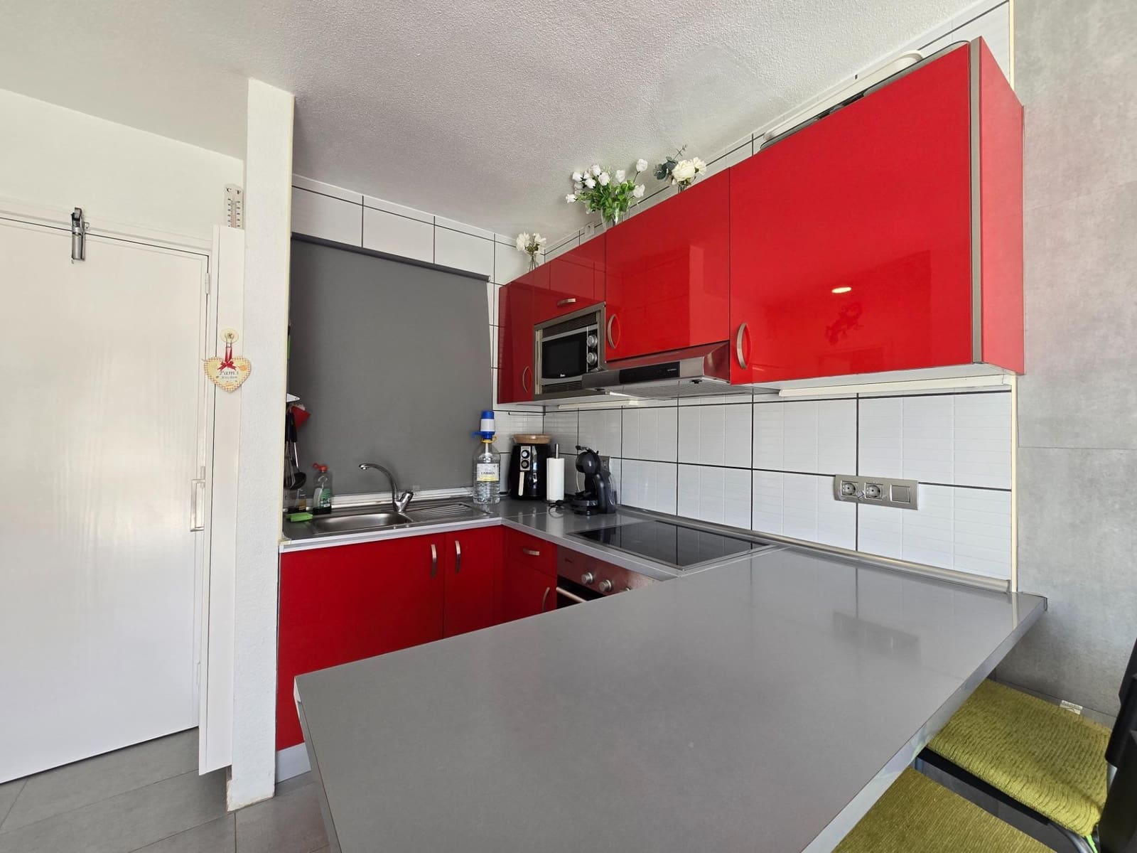 1 soveværelse Lejlighed til leje i Puerto Rico med swimmingpool - € 800 (Ref: 9761954)