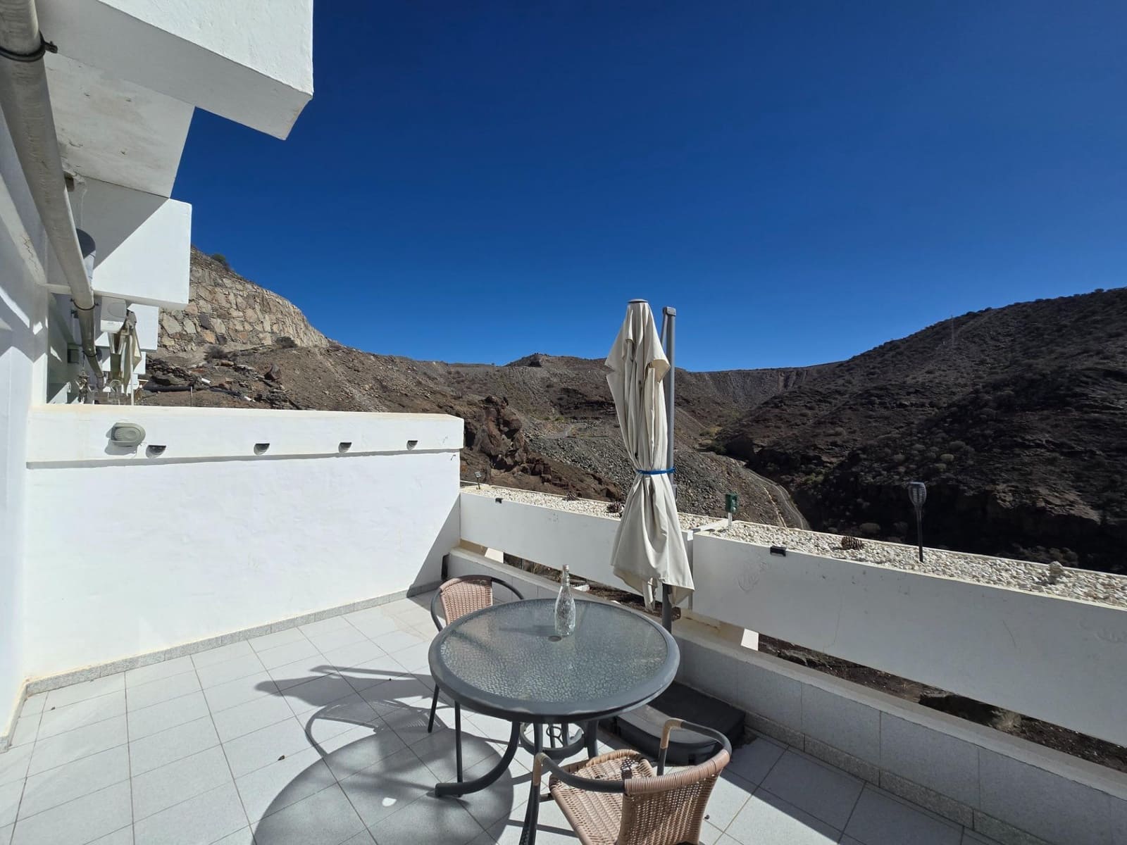 1 soveværelse Lejlighed til leje i Puerto Rico med swimmingpool - € 800 (Ref: 9761954)