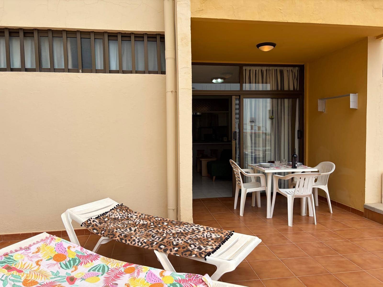 2 makuuhuone Huoneisto vuokrattavana paikassa Playa del Ingles mukana uima-altaan - 1 400 € (Ref: 9783602)