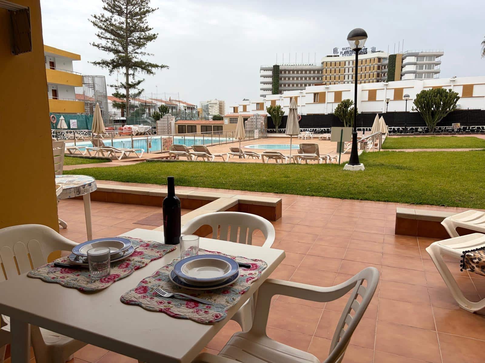 2 makuuhuone Huoneisto vuokrattavana paikassa Playa del Ingles mukana uima-altaan - 1 400 € (Ref: 9783602)