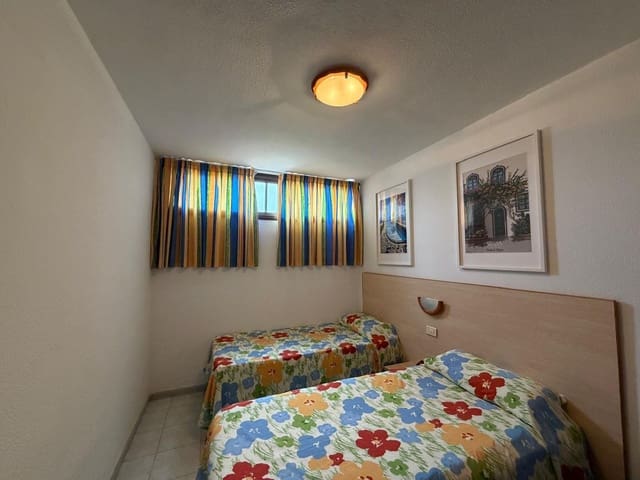 2 slaapkamer Appartement te huur in Playa del Inglés, San Bartolomé de Tirajana met zwembad - € 1.400 (Ref: 9783602)