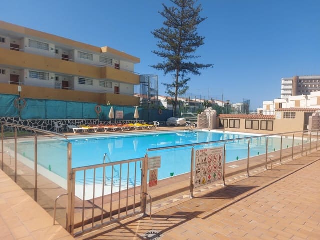 2 slaapkamer Appartement te huur in Playa del Inglés, San Bartolomé de Tirajana met zwembad - € 1.400 (Ref: 9783602)