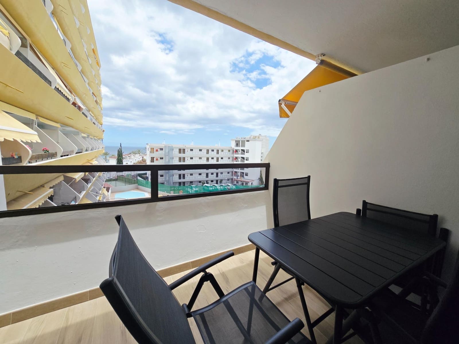 1 makuuhuone Yksiö vuokrattavana paikassa Playa del Ingles mukana uima-altaan - 1 200 € (Ref: 9800627)