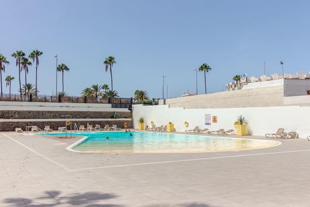 Apartamento de 2 habitaciones en Playa del Inglés, San Bartolomé de Tirajana en venta con piscina garaje - 260.000 € (Ref: 9818185)