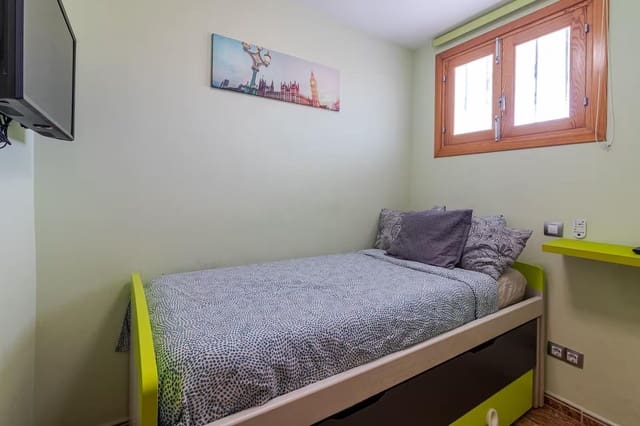 Apartamento de 2 habitaciones en Playa del Inglés, San Bartolomé de Tirajana en venta con piscina garaje - 260.000 € (Ref: 9818185)