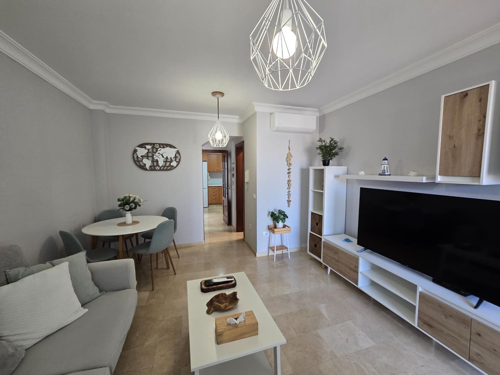 Apartamento de 2 habitaciones en Puerto Rico en alquiler con piscina garaje - 1.500 € (Ref: 9861854)