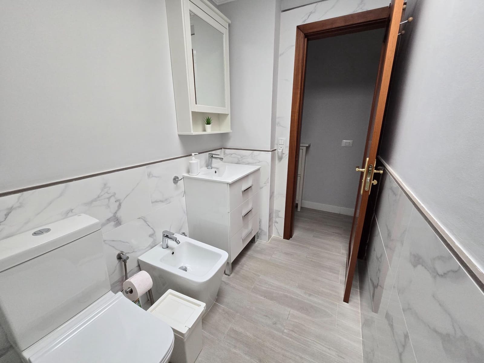 Apartamento de 2 habitaciones en Puerto Rico en alquiler con piscina garaje - 1.500 € (Ref: 9861854)