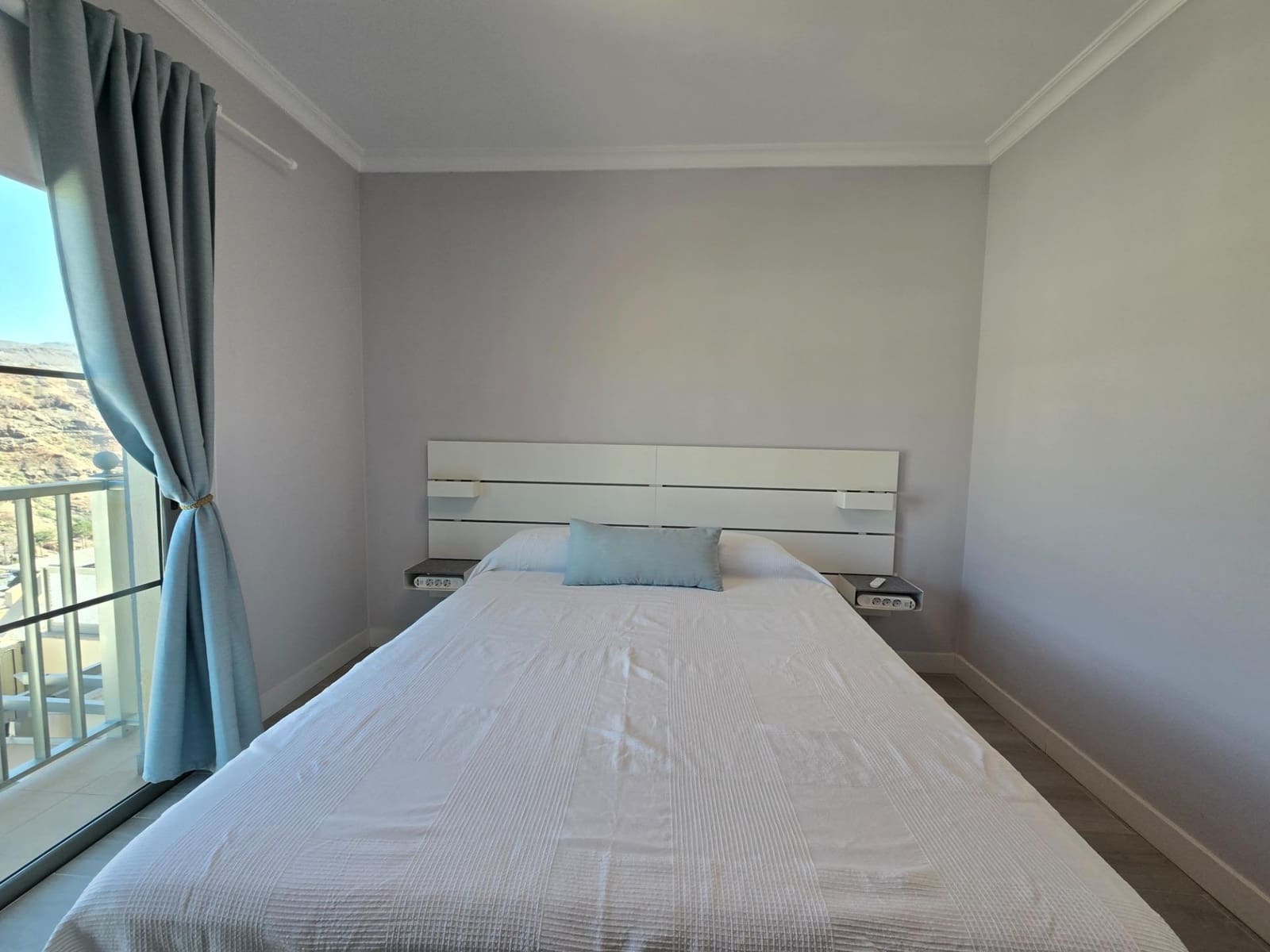 Apartamento de 2 habitaciones en Puerto Rico en alquiler con piscina garaje - 1.500 € (Ref: 9861854)