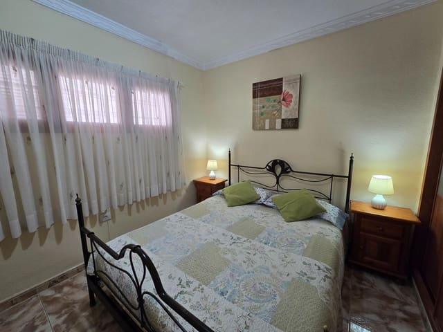 1 makuuhuone Huoneisto vuokrattavana paikassa Playa del Inglés, San Bartolomé de Tirajana mukana uima-altaan - 1 000 € (Ref: 9861855)