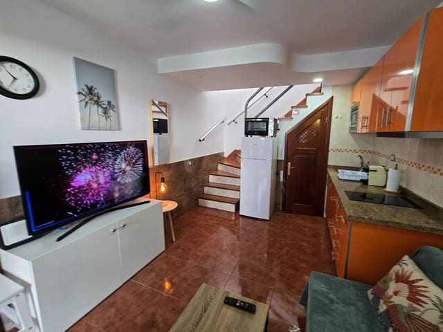 1 makuuhuone Huoneisto vuokrattavana paikassa Maspalomas, San Bartolomé de Tirajana mukana uima-altaan - 1 050 € (Ref: 9865160)