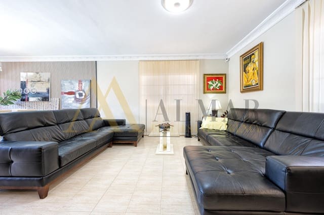 3 sypialnia Willa na sprzedaż w Sonneland, San Bartolomé de Tirajana z basenem garażem - 1 060 000 € (Ref: 9890361)