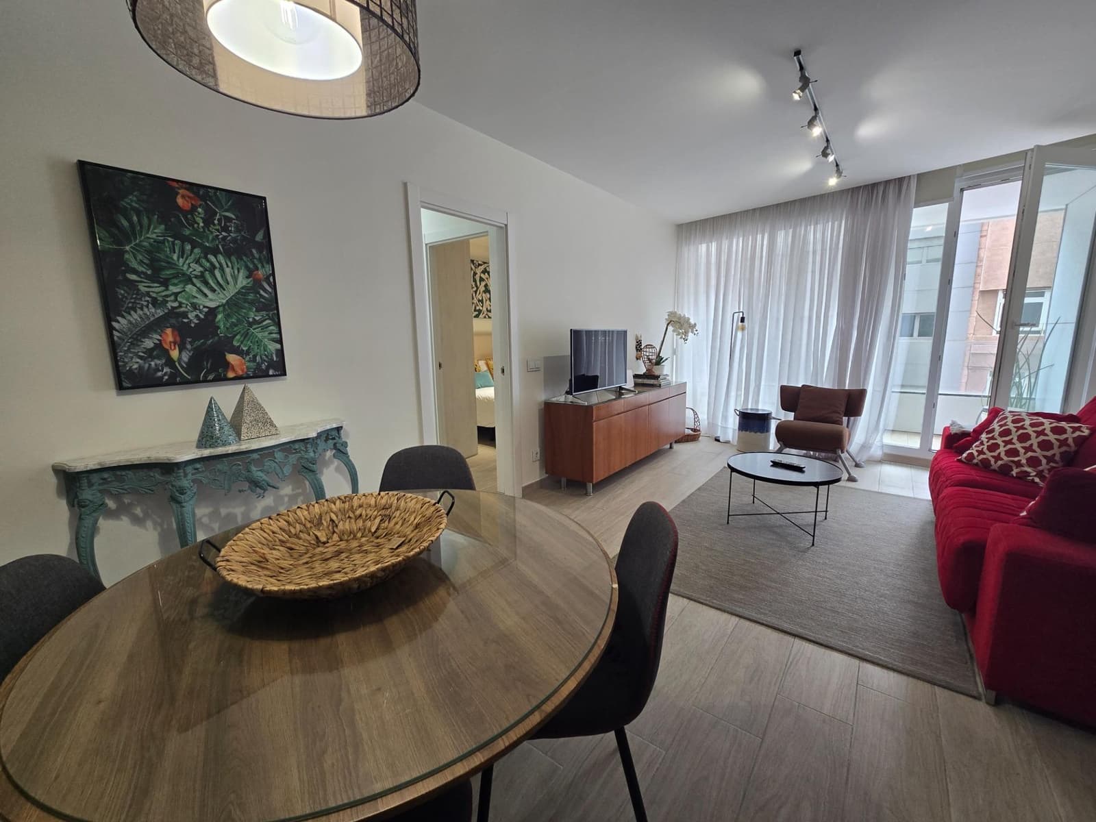2 sovrum Lägenhet att hyra i Las Palmas de Gran Canaria med garage - 2 200 € (Ref: 9907578)