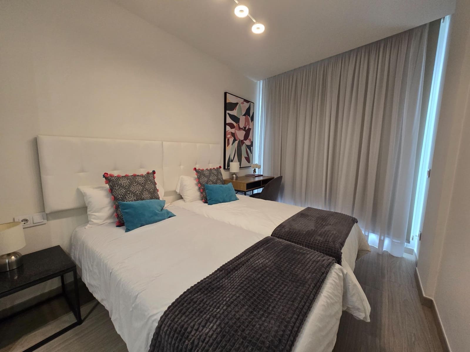 2 sovrum Lägenhet att hyra i Las Palmas de Gran Canaria med garage - 2 200 € (Ref: 9907578)