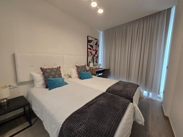 2 sovrum Lägenhet att hyra i Las Palmas de Gran Canaria med garage - 2 200 € (Ref: 9907578)