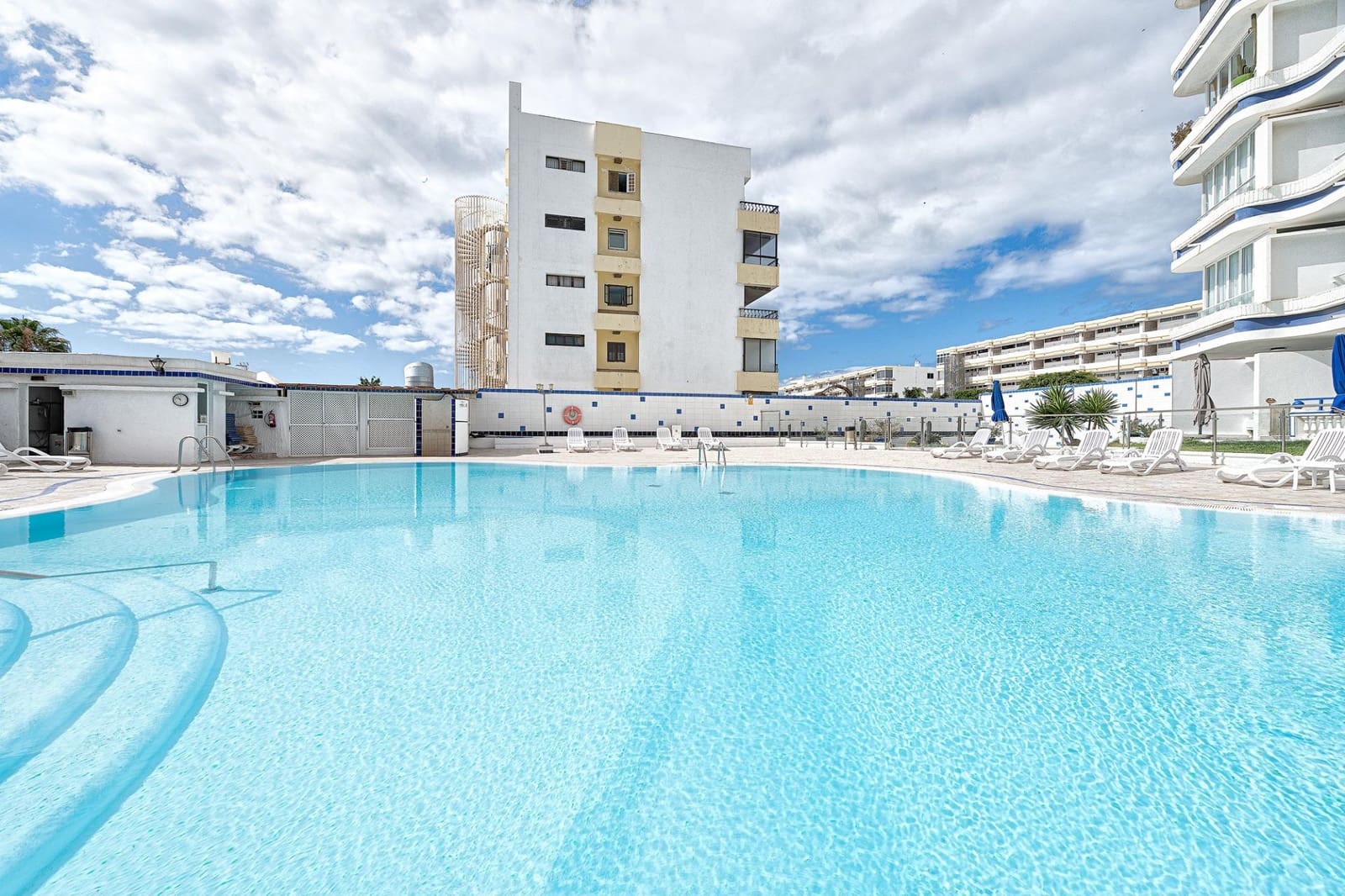 1 slaapkamer Appartement te huur in Playa del Ingles met zwembad garage - € 1.300 (Ref: 9913153)