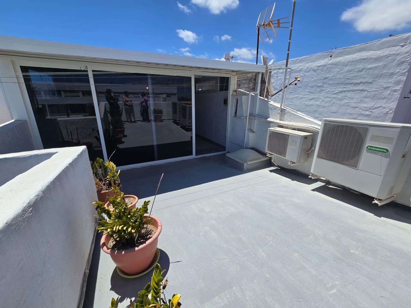 Casa de 3 habitaciones en San Bartolomé de Tirajana en venta - 395.000 € (Ref: 9915796)