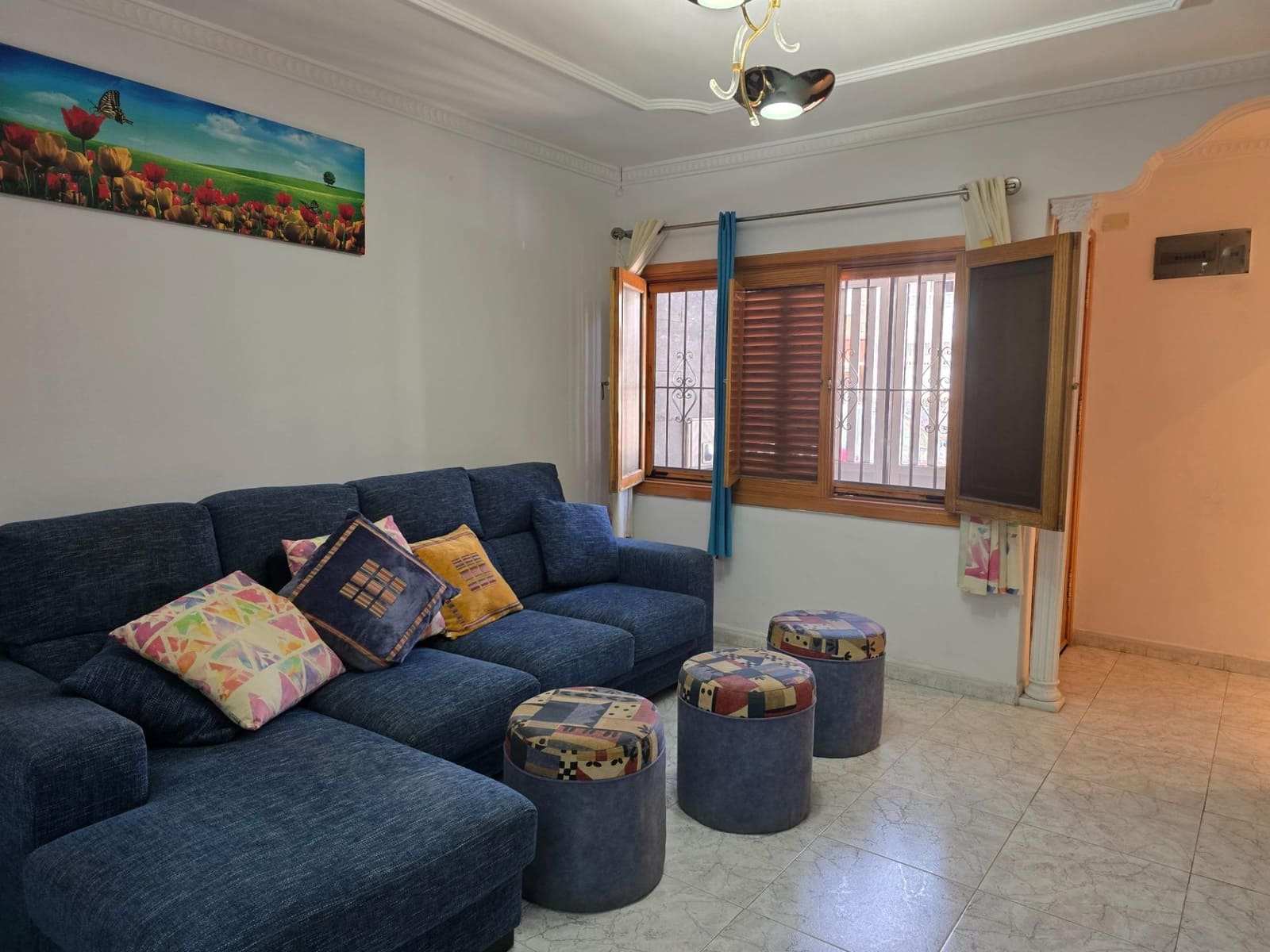 Casa de 3 habitaciones en San Bartolomé de Tirajana en venta - 395.000 € (Ref: 9915796)