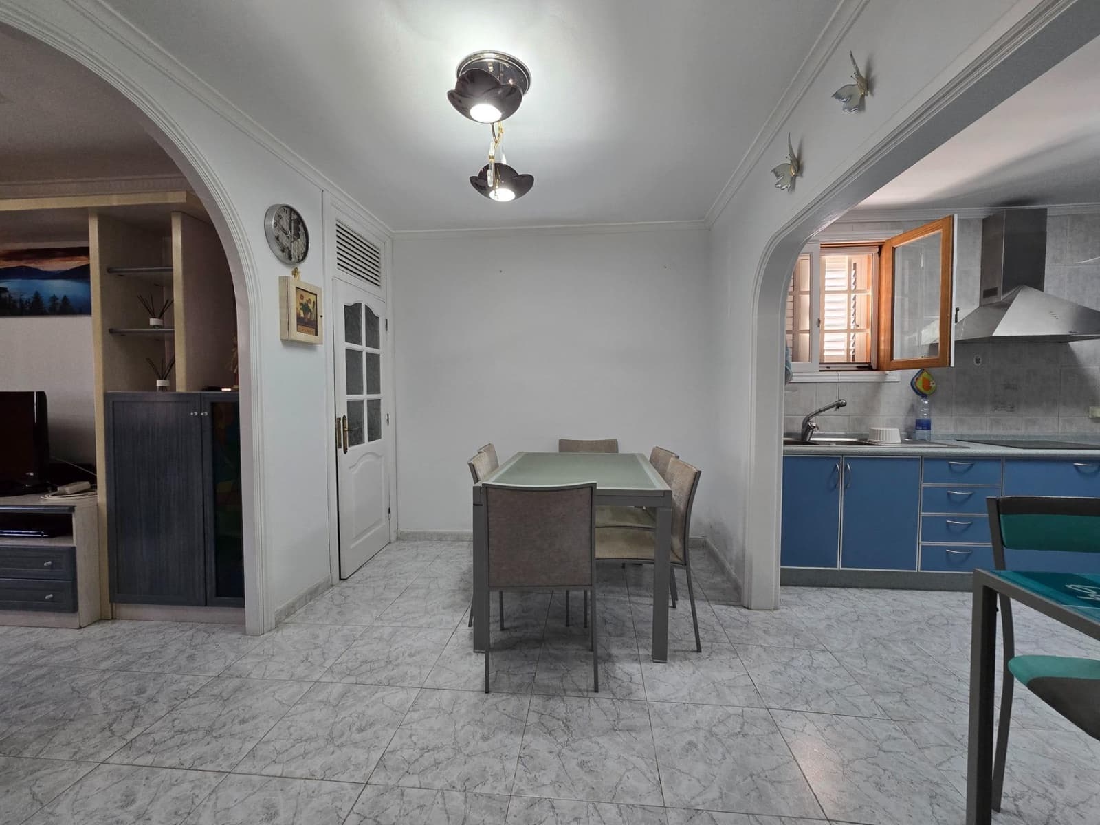 Casa de 3 habitaciones en San Bartolomé de Tirajana en venta - 395.000 € (Ref: 9915796)