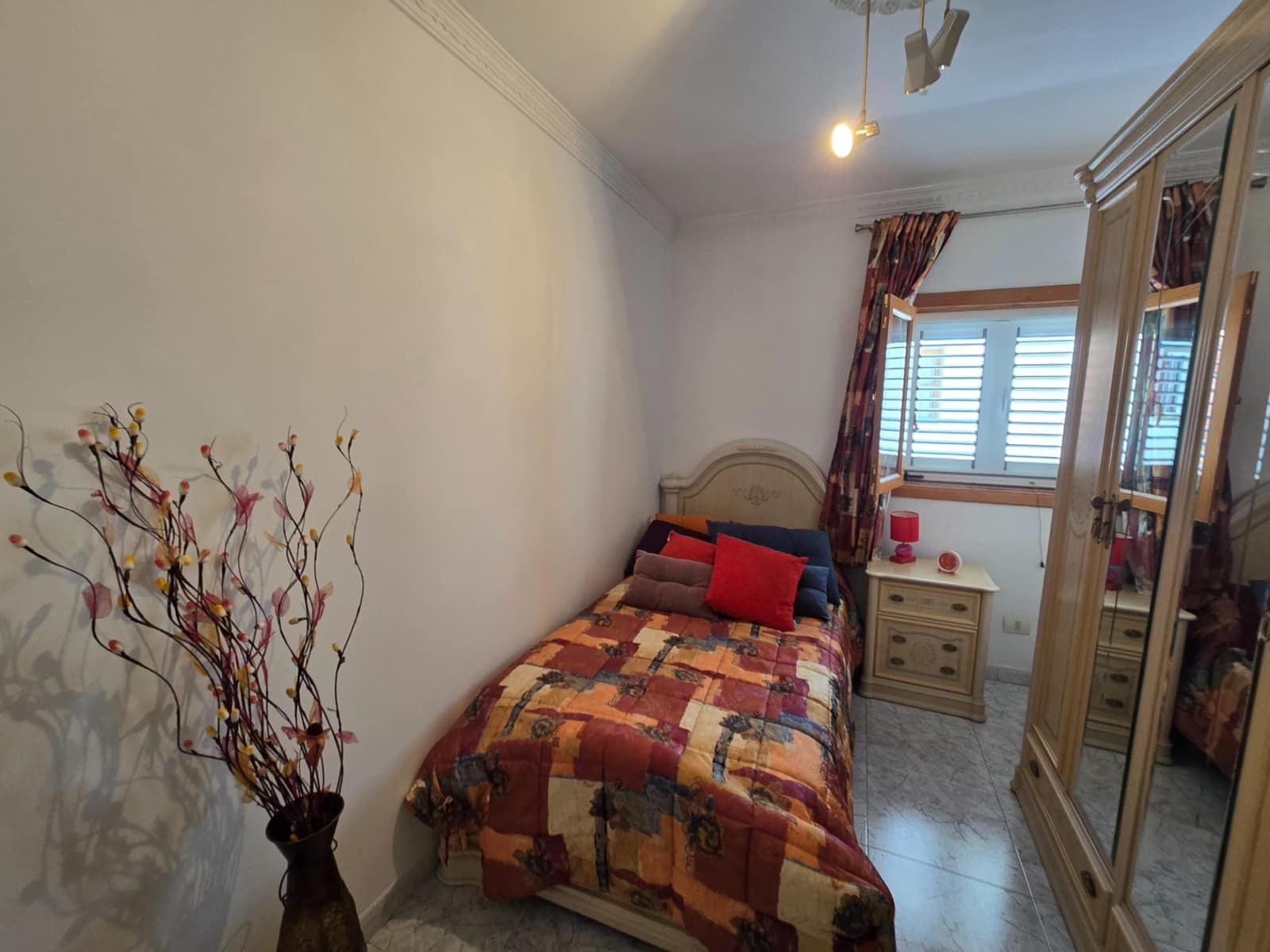 Casa de 3 habitaciones en San Bartolomé de Tirajana en venta - 395.000 € (Ref: 9915796)