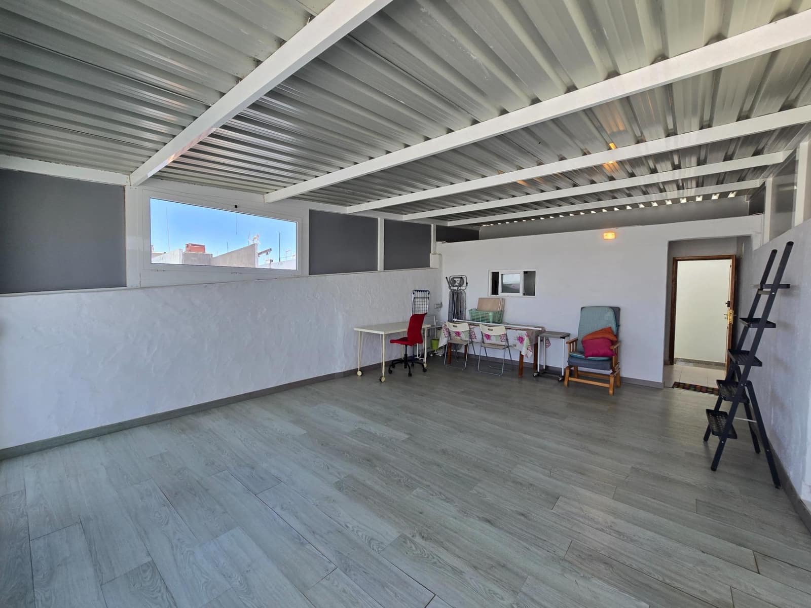 Casa de 3 habitaciones en San Bartolomé de Tirajana en venta - 395.000 € (Ref: 9915796)