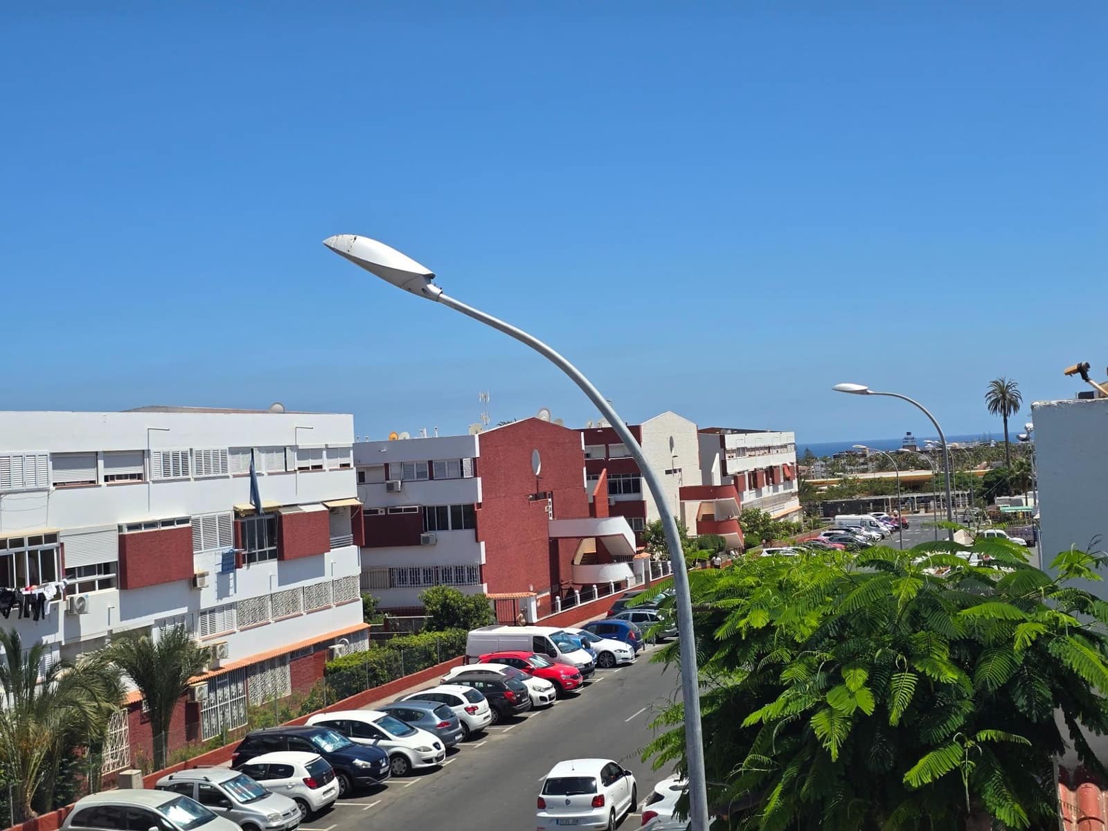 Casa de 3 habitaciones en San Bartolomé de Tirajana en venta - 395.000 € (Ref: 9915796)