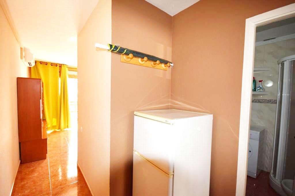 Appartement de 1 chambre à louer à Puerto Rico avec piscine - 900 € (Ref: 9939949)