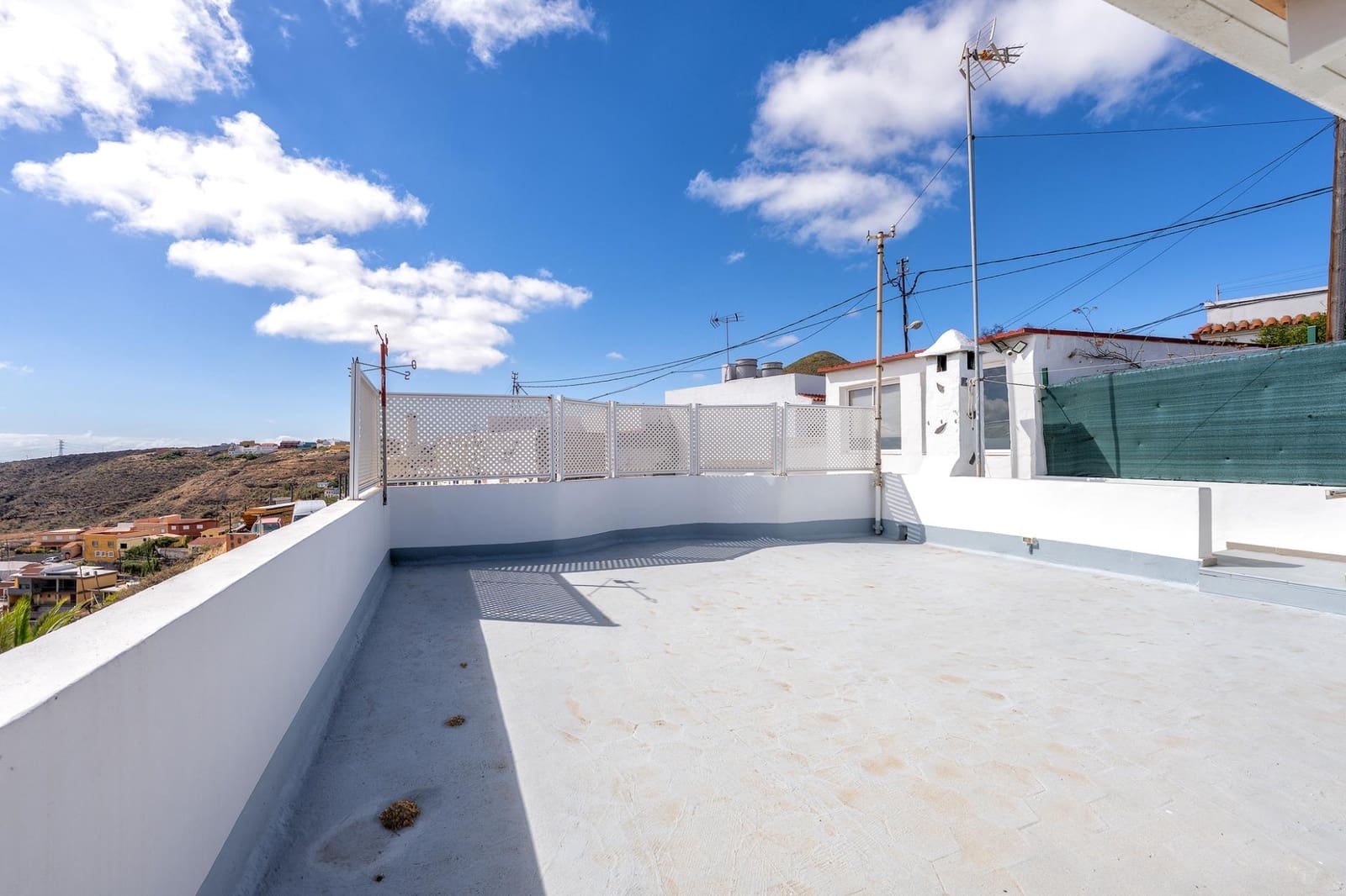3 bedroom Villa for sale in Las Palmas de Gran Canaria with garage - € 425,000 (Ref: 9945701)