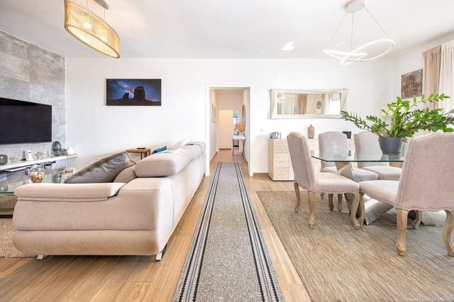 3 soveværelse Villa til salg i Las Palmas de Gran Canaria med garage - € 425.000 (Ref: 9945701)