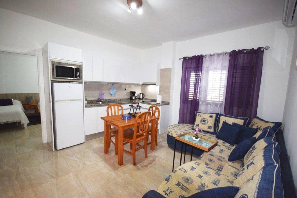 1 quarto Apartamento para arrendar em Cruce de Arinaga - 850 € (Ref: 9949764)