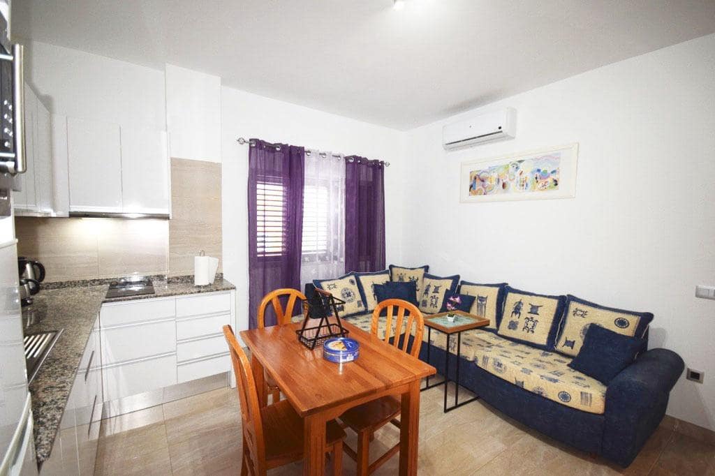 1 quarto Apartamento para arrendar em Cruce de Arinaga - 850 € (Ref: 9949764)